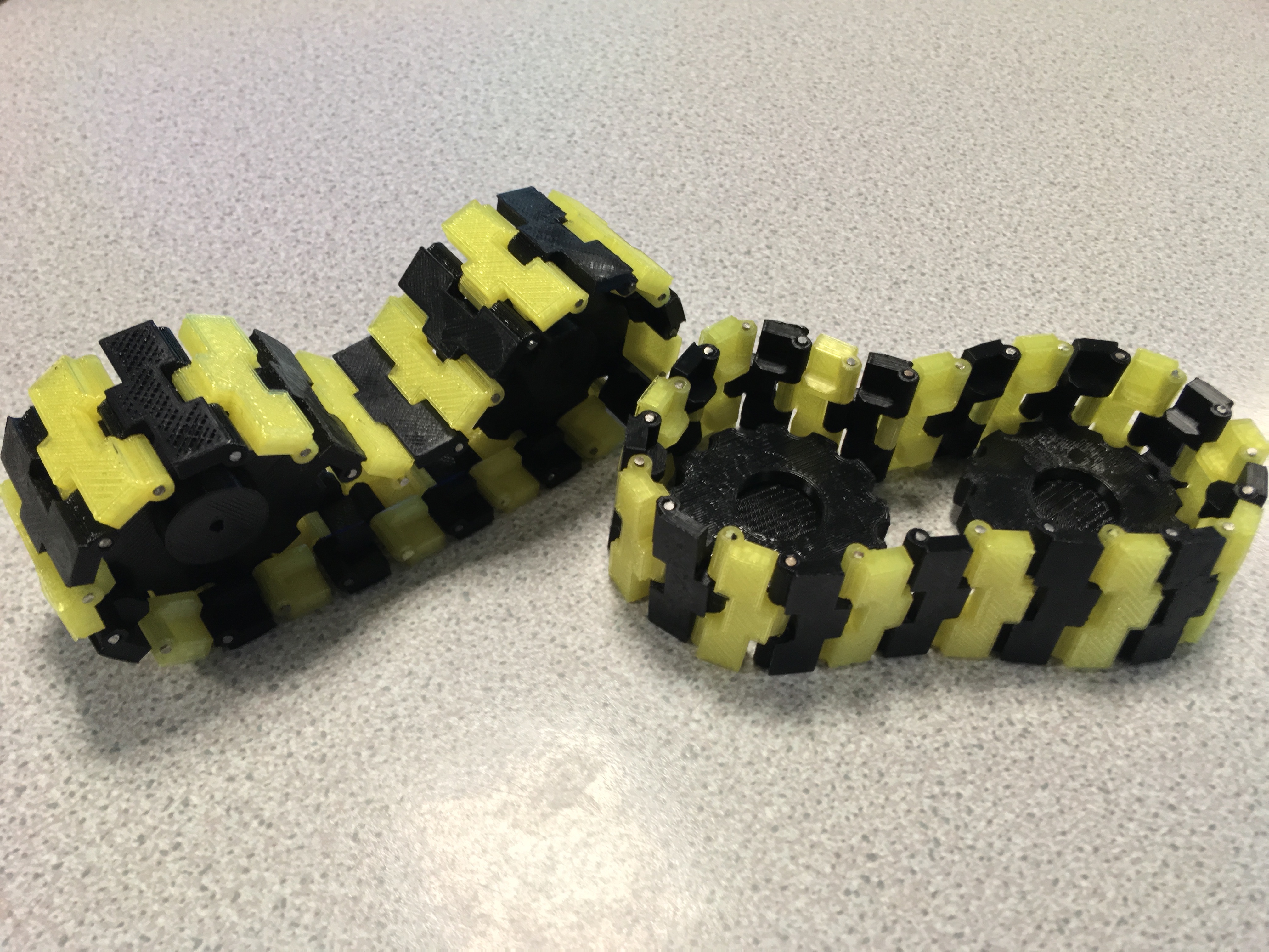 The 3D printed caterpillar tracks